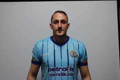 NİHAT ÜÇKAN